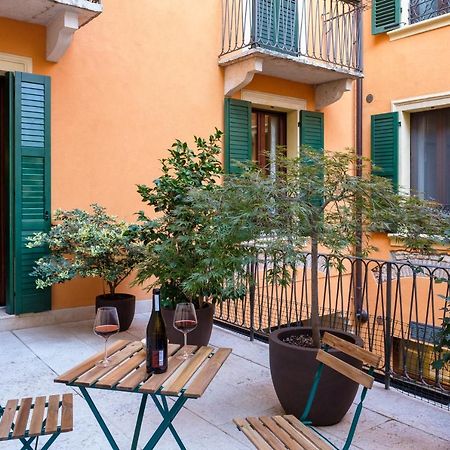La Terrazza In Centro Lägenhet Verona Exteriör bild