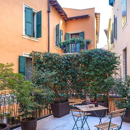 La Terrazza In Centro Lägenhet Verona Exteriör bild