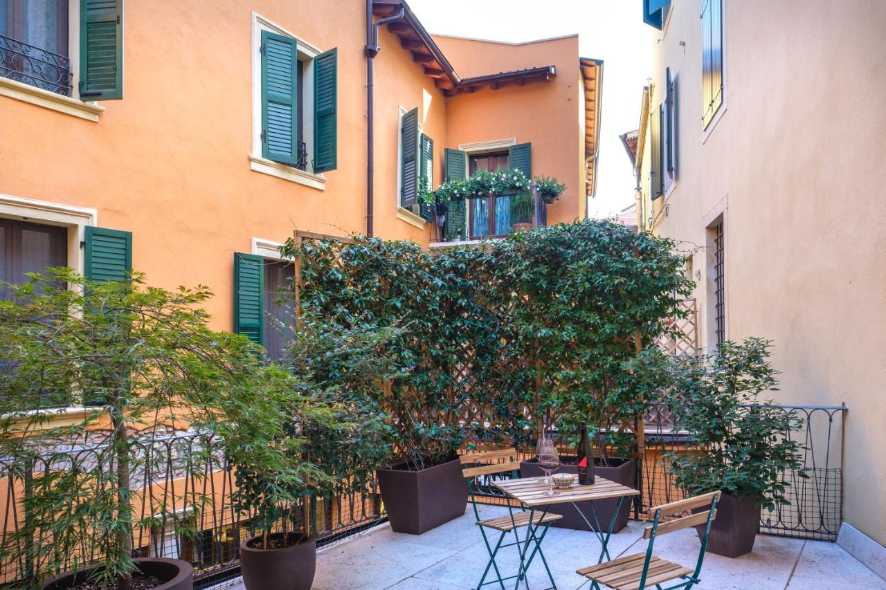 La Terrazza In Centro Lägenhet Verona Exteriör bild